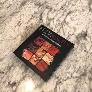 Huda Beauty Warm Brown Eyeshadow Palette